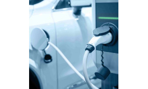 Ricarica dell'auto elettrica con pannelli solari: una soluzione ecologica ed economica Ricarica dell'auto elettrica con pannelli solari: una soluzione ecologica ed economica