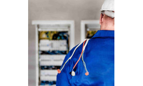 Alma Solar mette a disposizione del vostro dipartimento un installatore di impianti fotovoltaici Alma Solar mette a disposizione del vostro dipartimento un installatore di impianti fotovoltaici